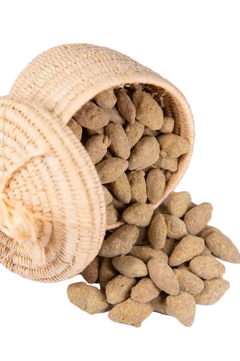 لوز مغلف عرق سوس